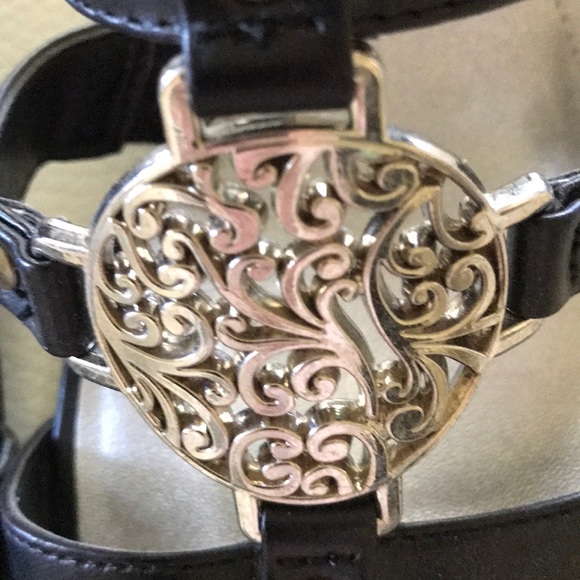 Sandals - Picture 2 of 4